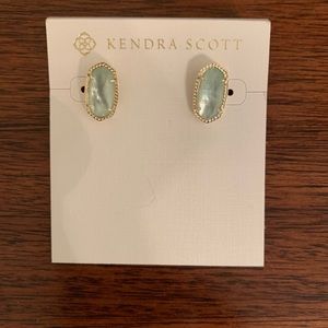 NWT Kendra Scott studs
